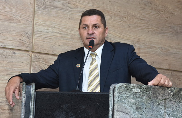 Carlinhos da Ceaca fecha com Daniel Coelho para federal