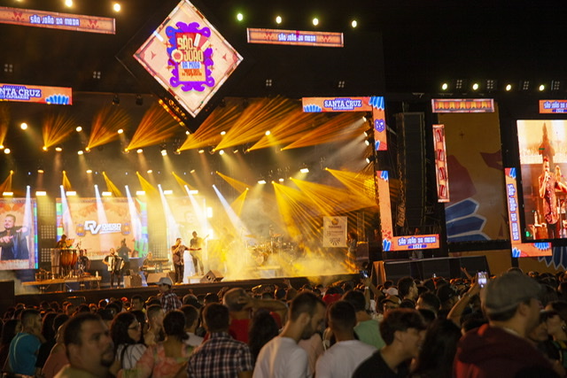 Segundo dia do São João da Moda contou com muito pé-de-Serra