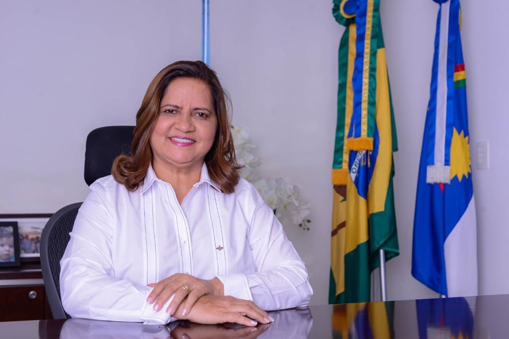 Prefeita do Ipojuca antecipa primeira parcela do 13°