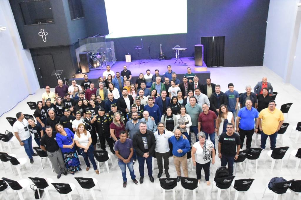 Lessa promove ação solidária em favor de vítimas das chuvas