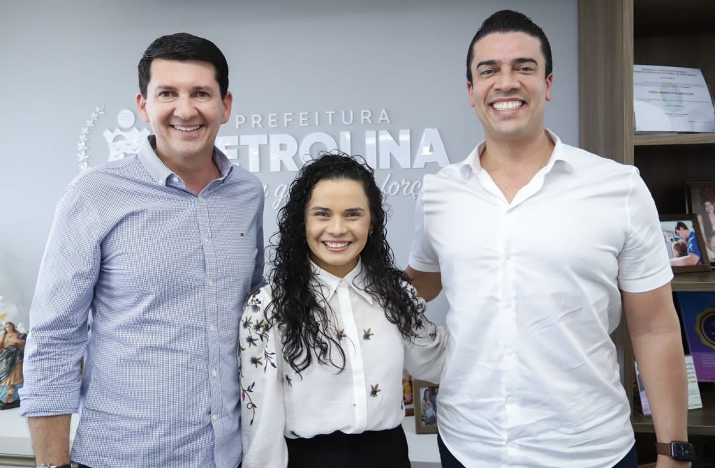 Simão Durando recebe prefeitos de Caruaru e Bezerros