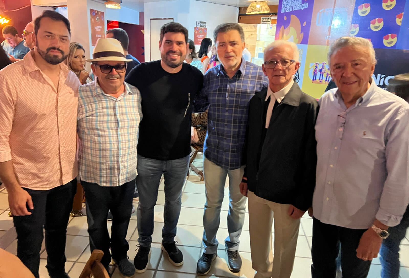 José Queiroz e Tony Gel prestigiam Forró da OAB