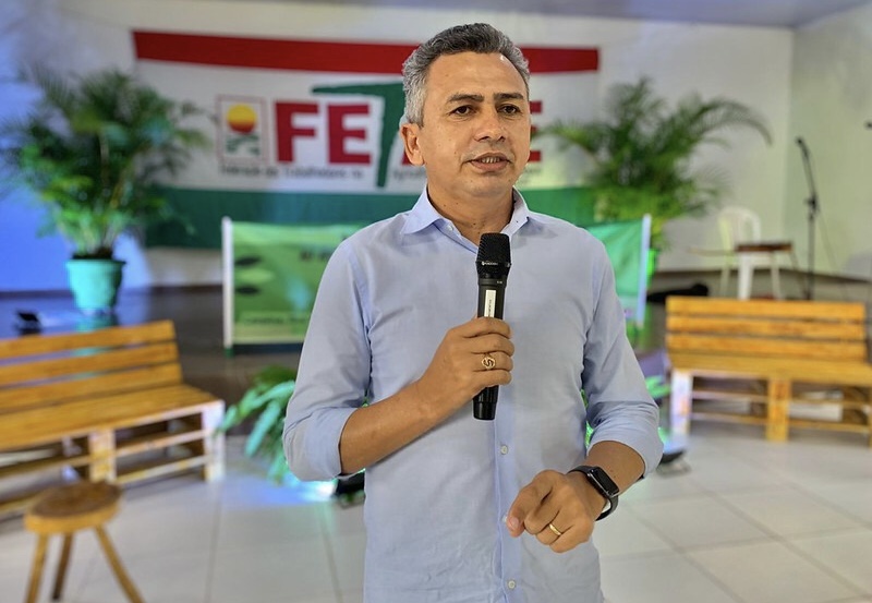 Doriel discute conjuntura no Congresso Estadual da Fetape