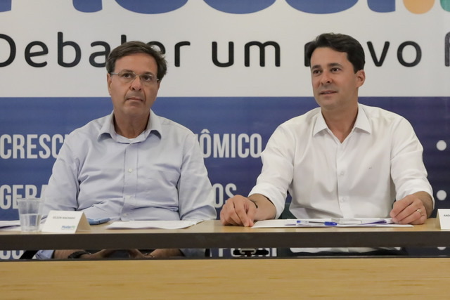 Gilson Machado e Anderson Ferreira visitam prefeito de Caruaru 