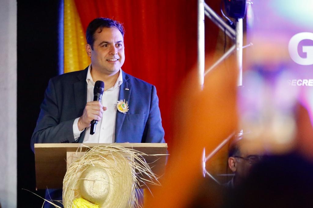 Paulo exalta superação de metas na educação em Pernambuco