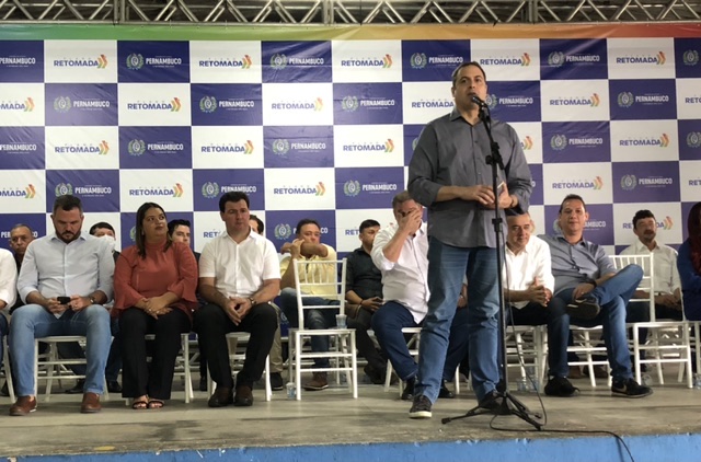 Prefeitos da oposição acompanham agenda de Paulo Câmara