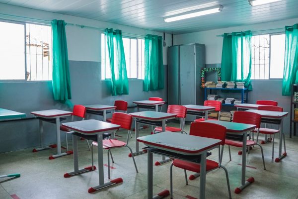 Projeto cria 300 novas vagas de professor por meio de concurso em Caruaru