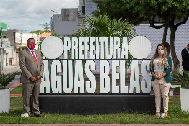 TRE-PE absolve prefeito e vice-prefeita em Águas Belas 