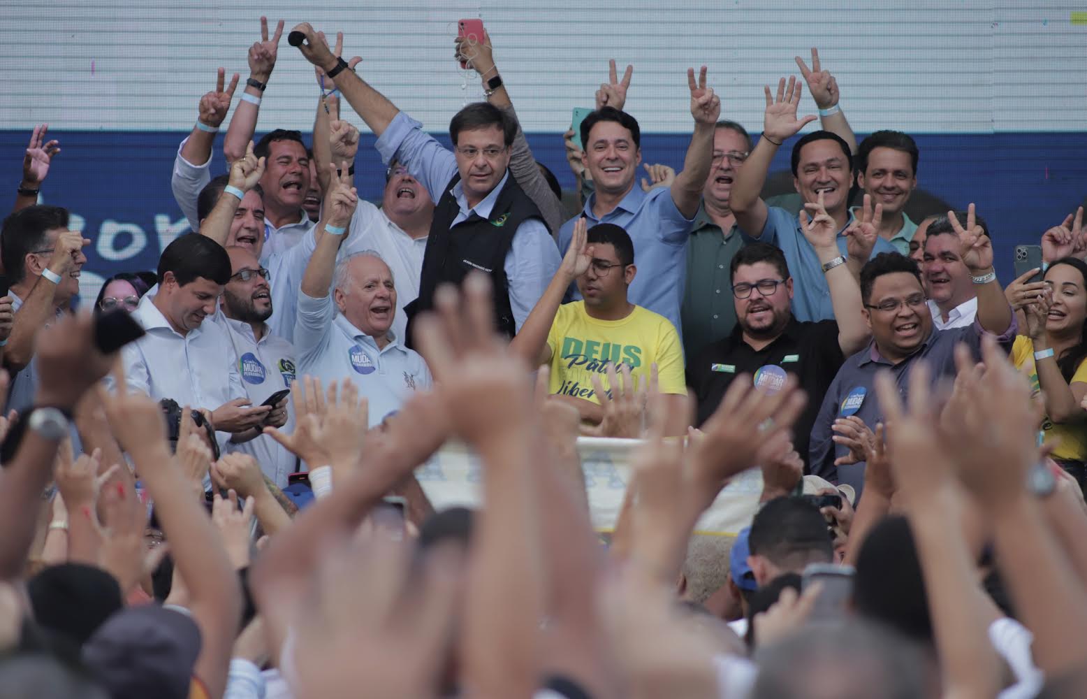 Bolsonaristas reforçam pré-candidaturas de Anderson e Gilson