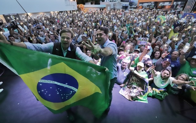 Anderson e Gilson realizam grande ato político no Recife 