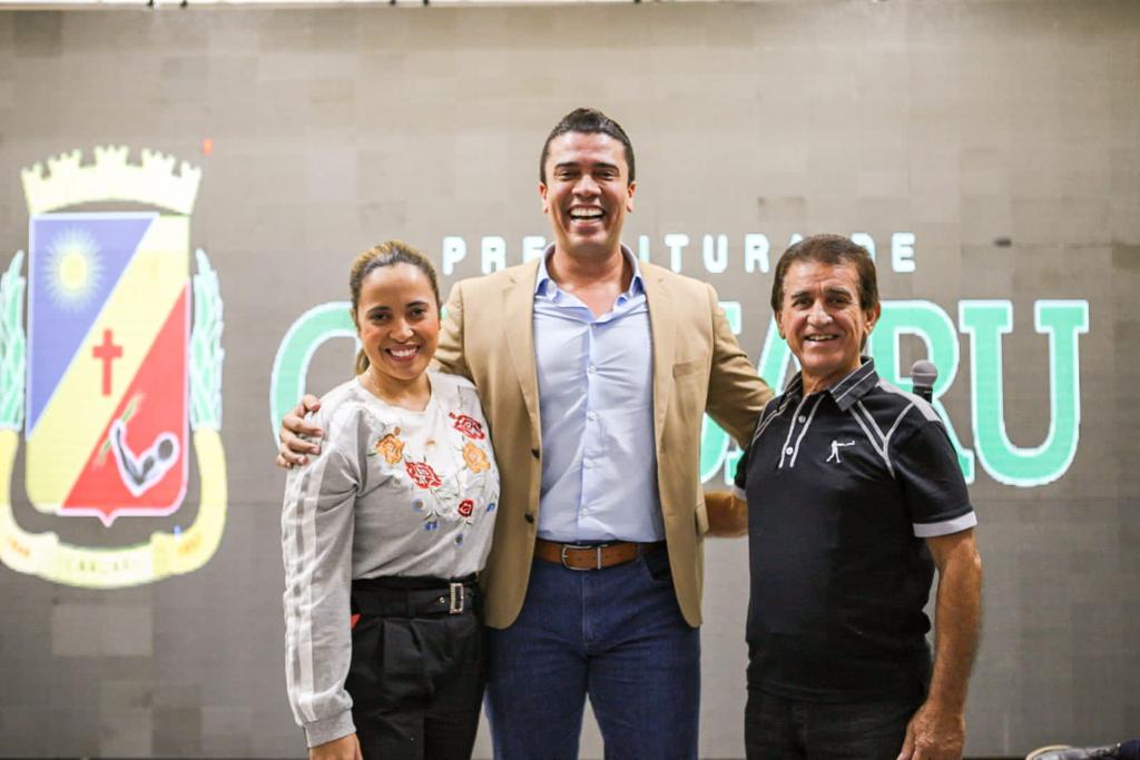 Aline comemora construção de parque linear na Vila Padre Inácio