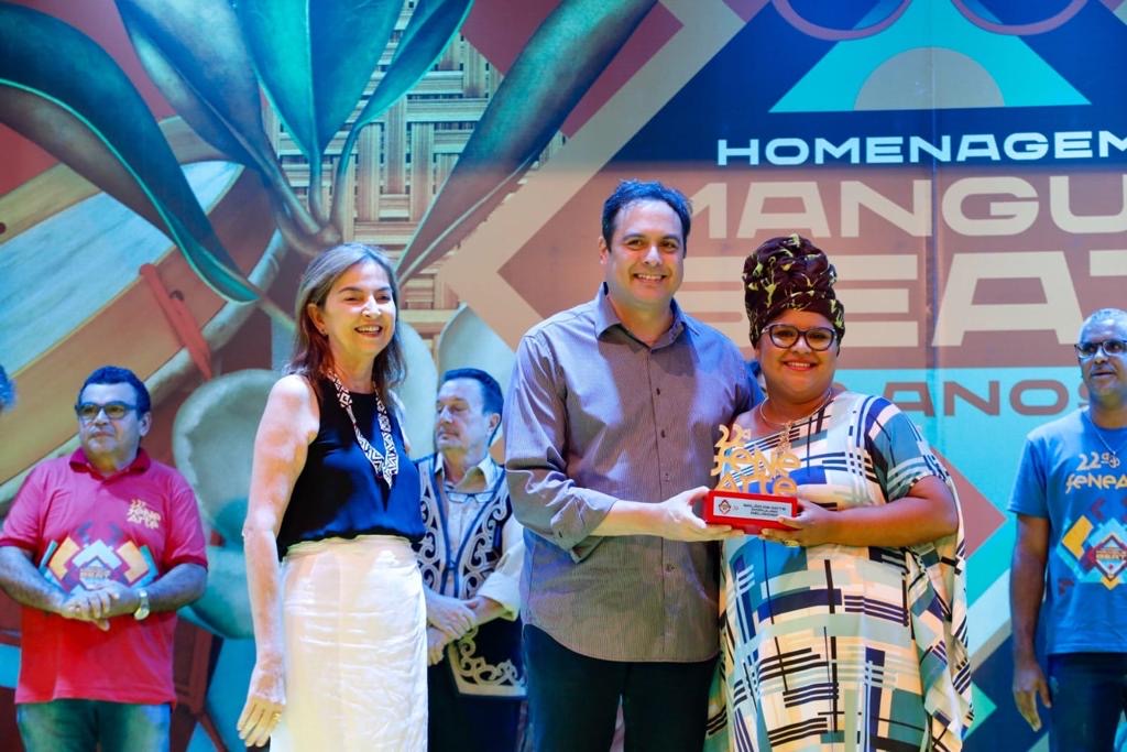 Entrega de premiação marca último dia da 22ª Fenearte