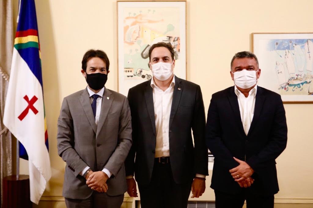 Diogo comemora licitação para pavimentação em São Bento do Una