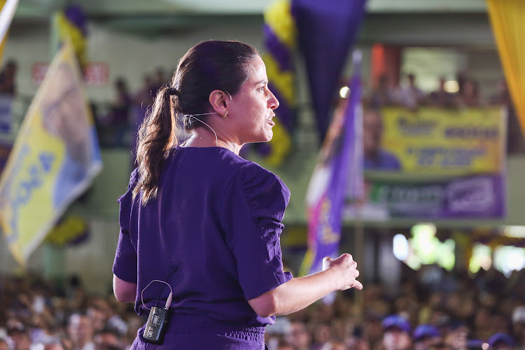 Raquel em seu melhor estilo 