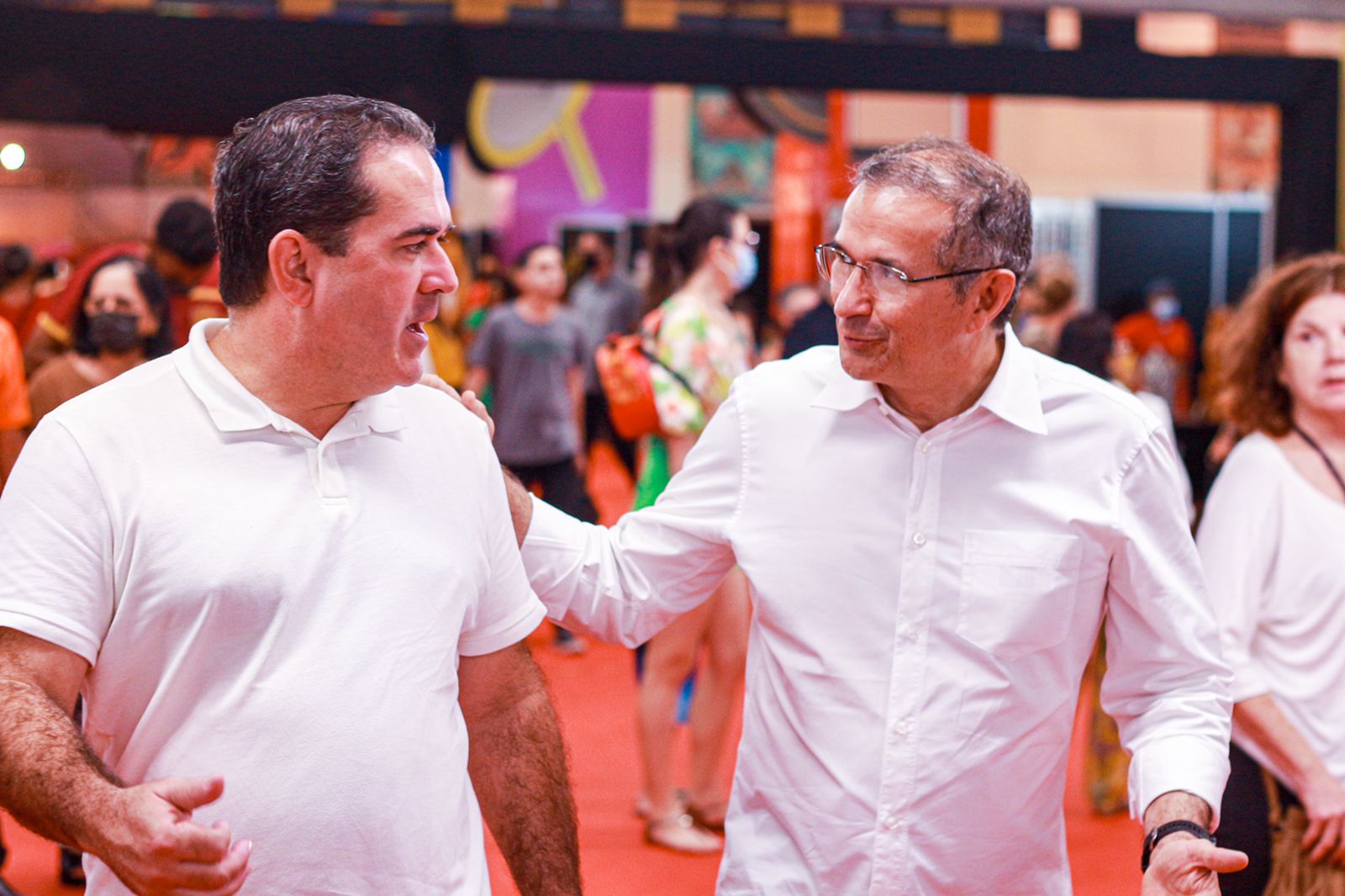 Dilson e Douglas visitam a Fenearte neste domingo (17)