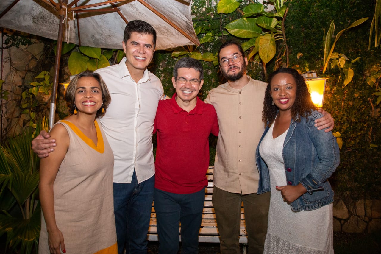 João Arnaldo recebe apoio do senador Randolfe Rodrigues 