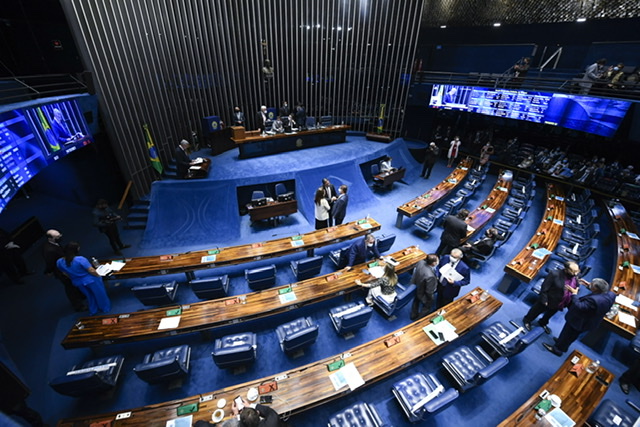 Congresso aprova LDO sem emendas impositivas de relator