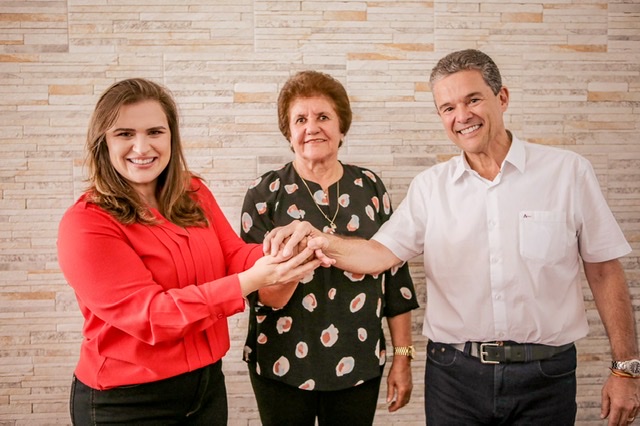 Marília Arraes recebe apoio da ex-vice-prefeita de Buíque