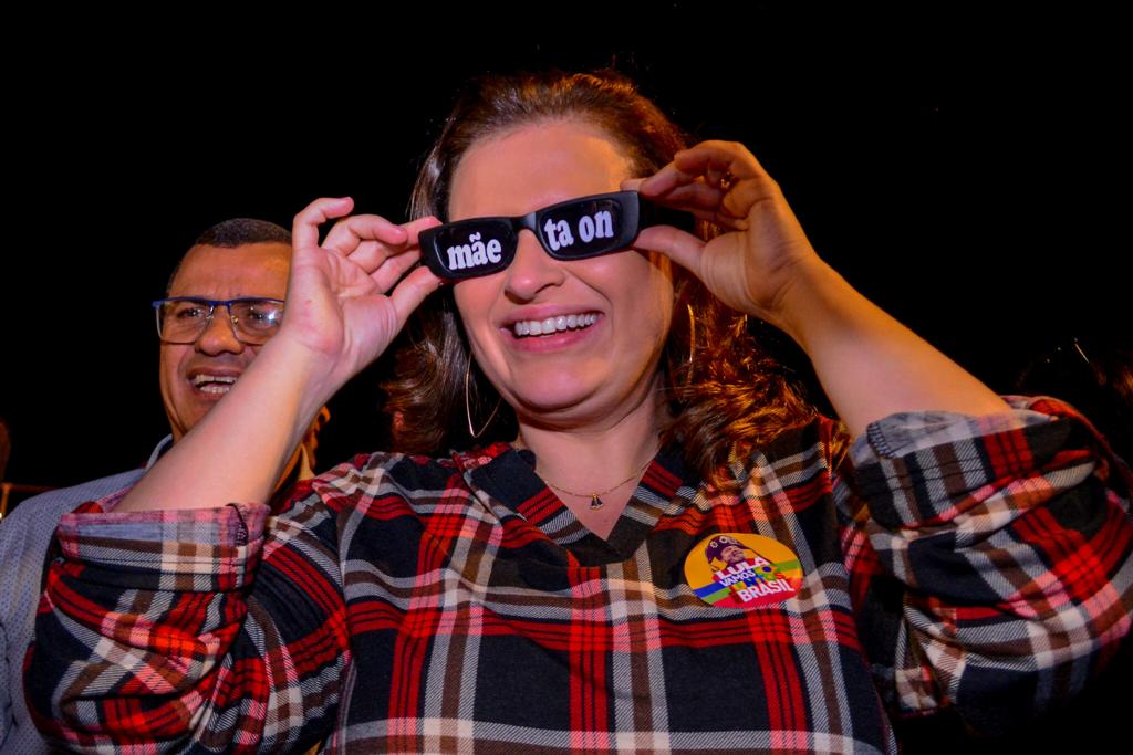 Marília Arraes anuncia que está à espera do terceiro filho