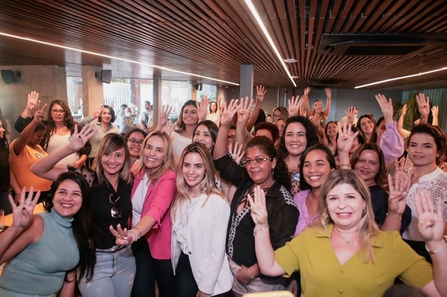 Alessandra Vieira reforça compromisso com as mulheres