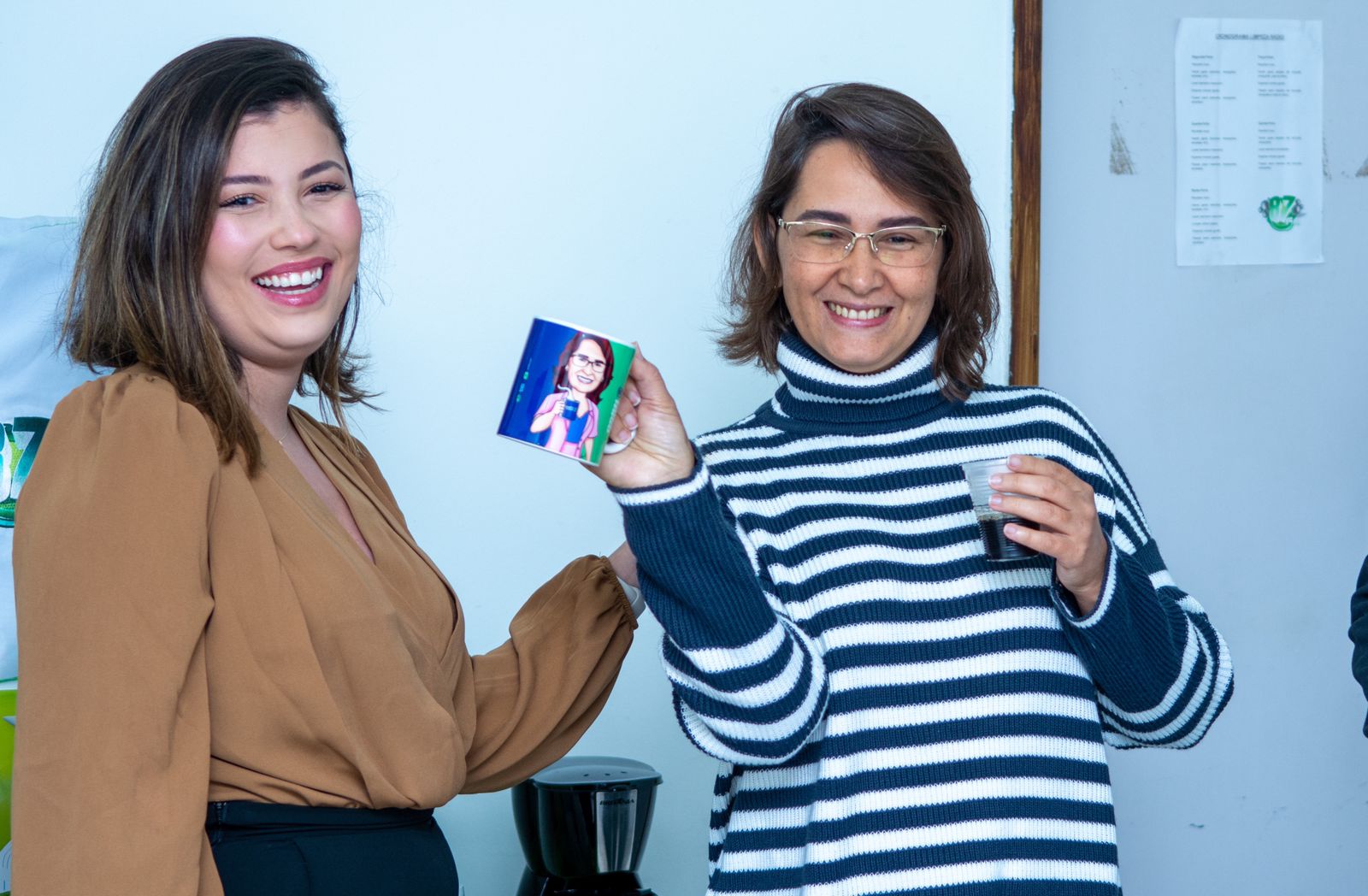 Débora Almeida destaca presença da mulher na política  