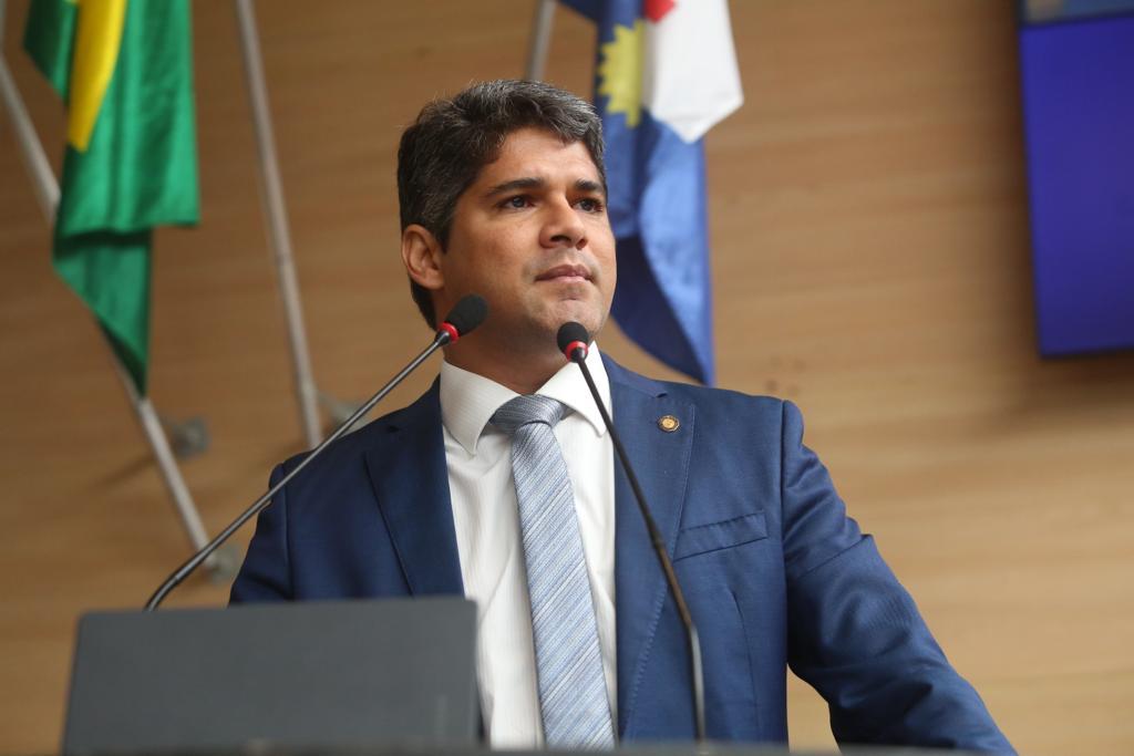 “Recife não é quintal de Lula”, dispara Renato Antunes