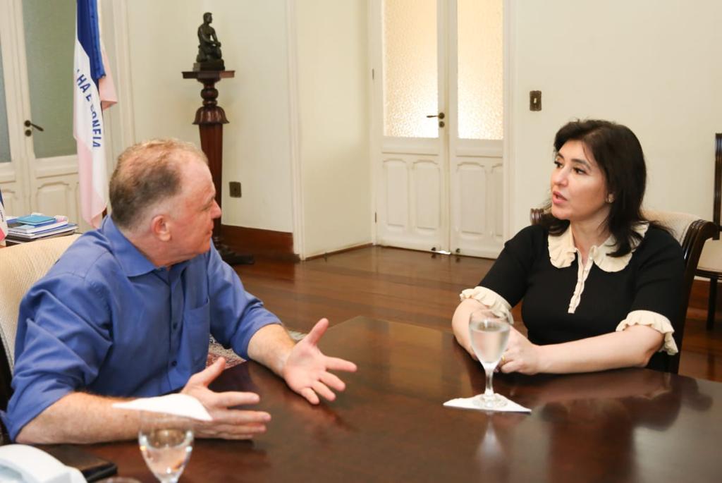 Simone Tebet é recebida por governador do Espírito Santo 