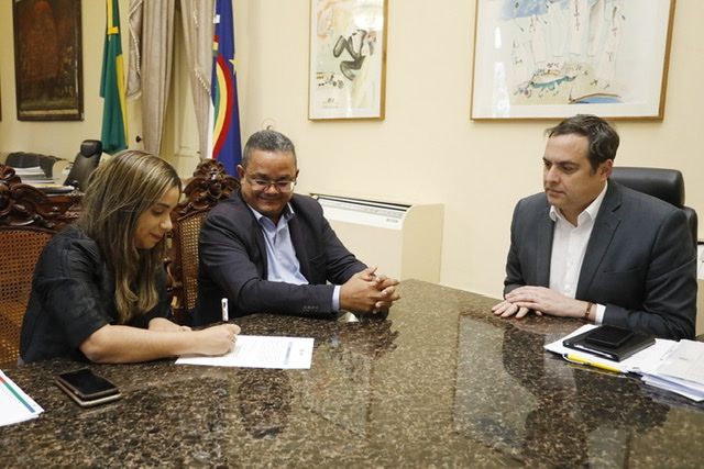 Paulo autoriza pavimentação de via em São José da Coroa Grande