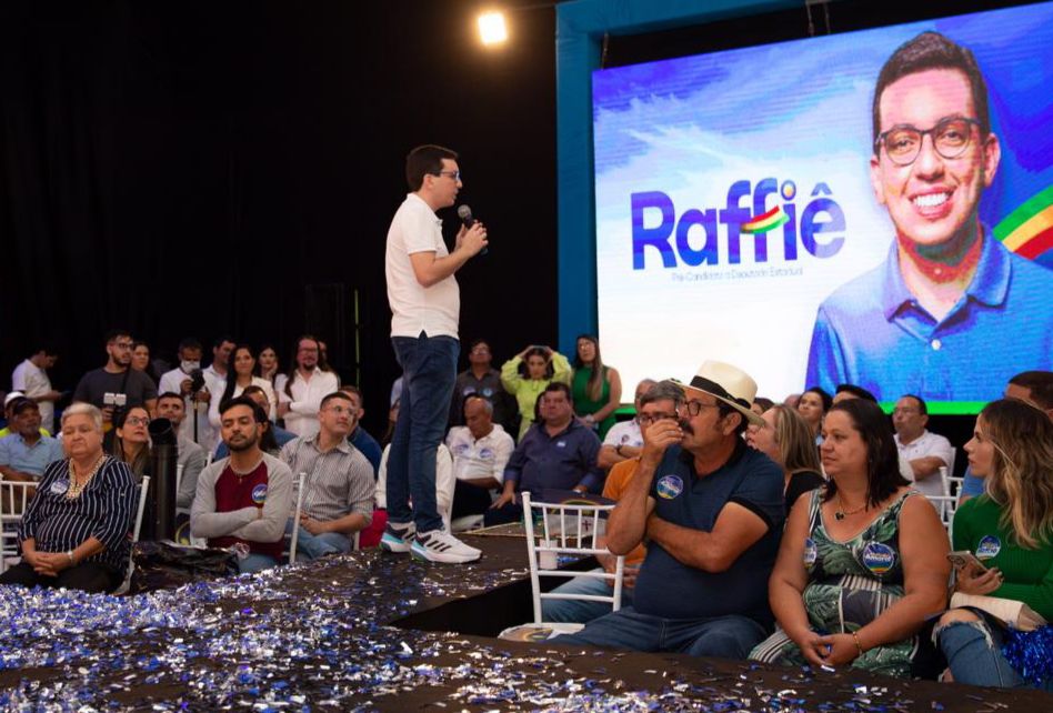 Em Caruaru, Raffiê lança pré-candidatura para estadual