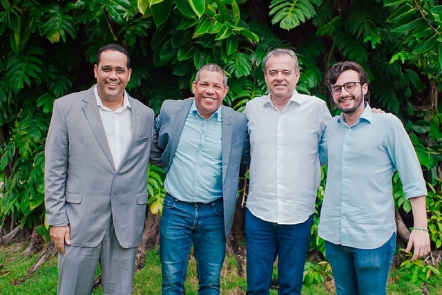 Filiado ao PL, prefeito do Cabo declara apoio a Danilo