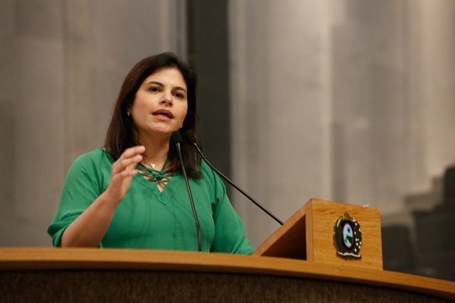 Cenário Político: Priscila pode ficar de fora da majoritária