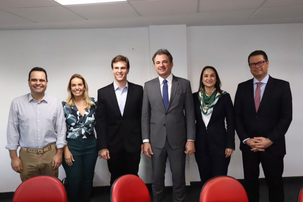 Miguel e Alessandra visitam a OAB Pernambuco