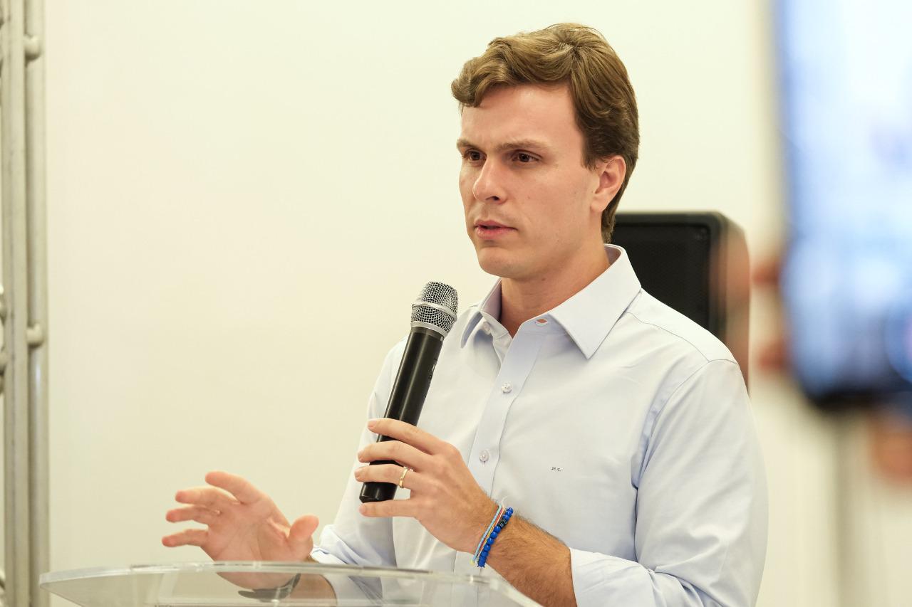 Cenário Político: ainda falta poder de convencimento