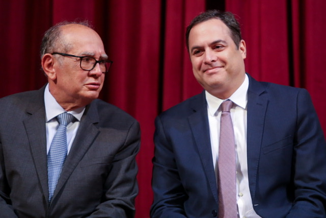 Governo de Pernambuco homenageia Gilmar Mendes