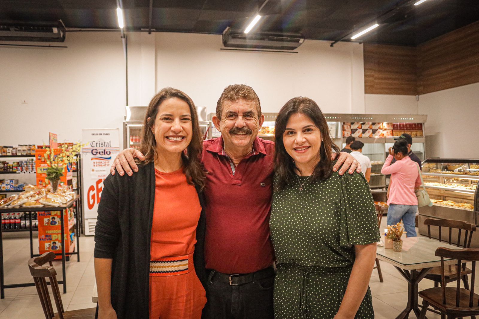 Raquel e Priscila recebem apoio de candidato do Patriota 