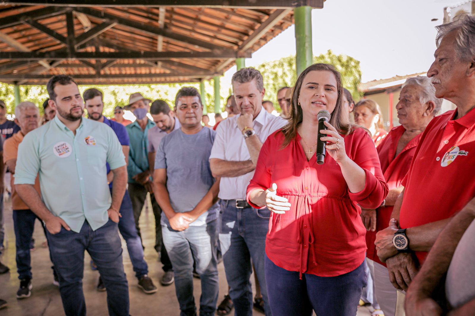 Em Exu, Marília crítica descaso do Estado com o município 
