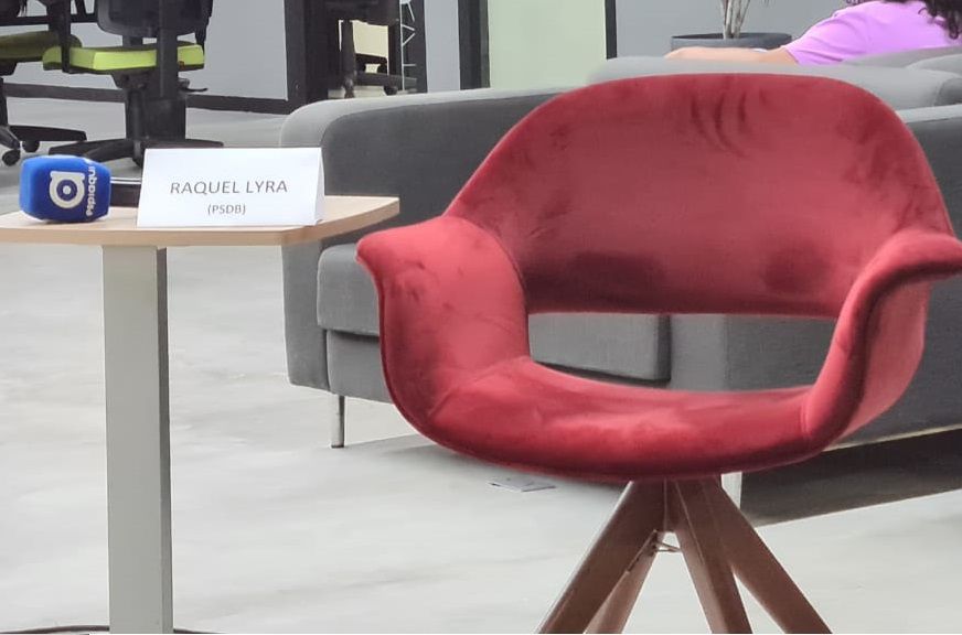 Raffiê relembra que Raquel fugiu de todos debates em 2020