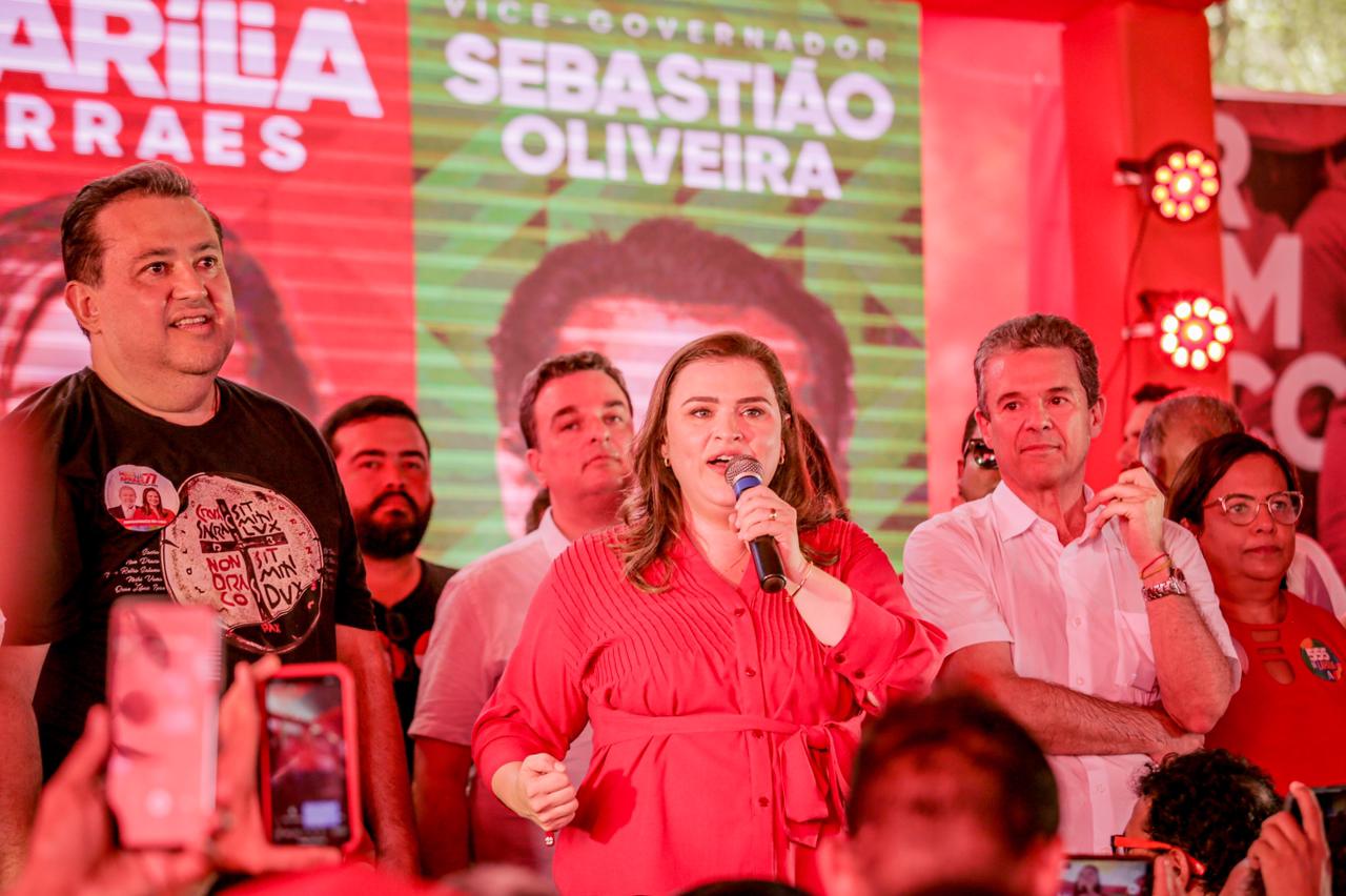Marília, André e Sebá inauguram comitê de campanha no Recife