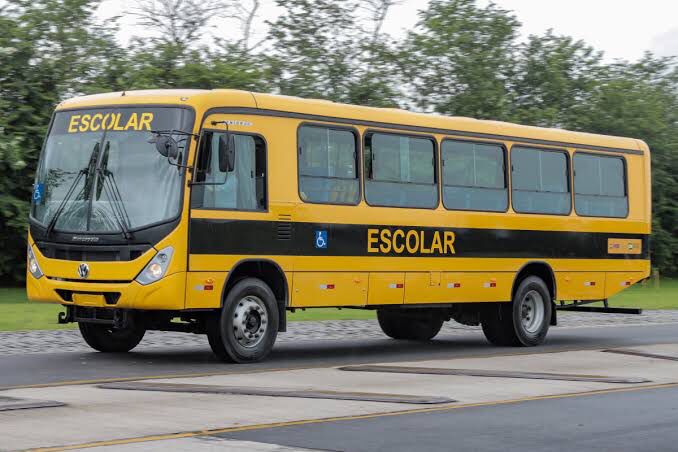 Caruaru compra mais 10 novos ônibus escolares
