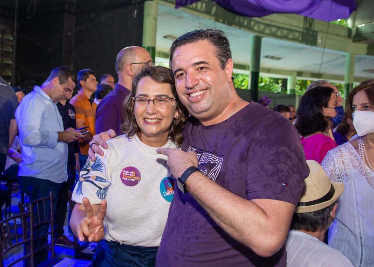 Débora Almeida fortalece bases em Caruaru