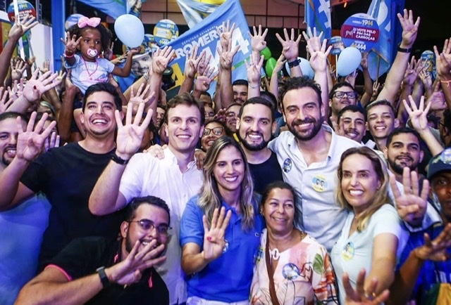 Com presença de Miguel, Romero Albuquerque inaugura comitê 