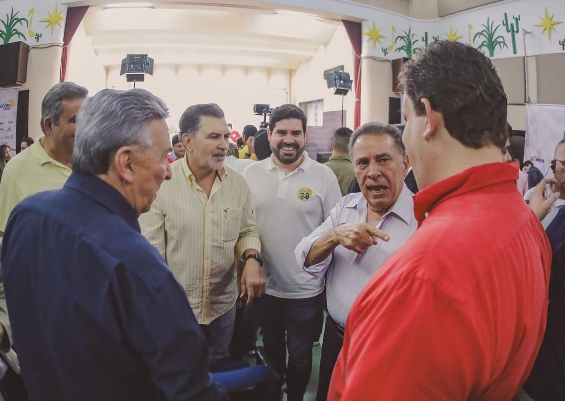 Debate em Caruaru é marcado por encontro de adversários 