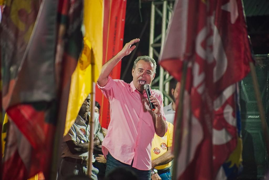 Danilo diz que Anderson não tem condição de governar PE 