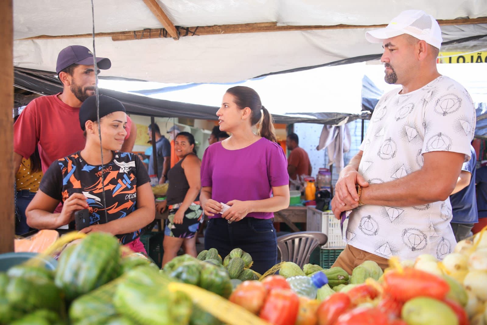 Em Escada, Raquel apresenta propostas para aquecer economia