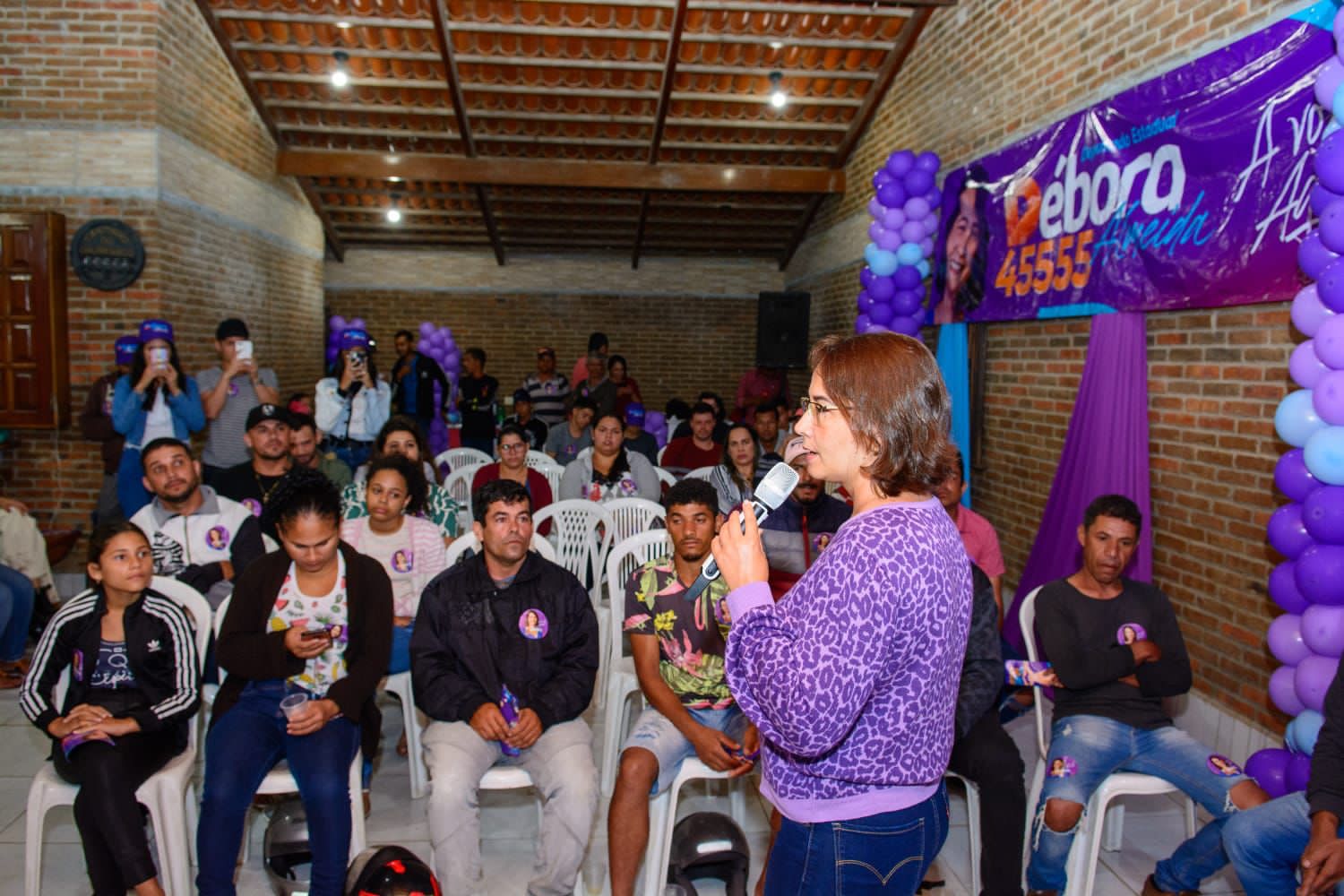 Débora se reúne com lideranças de Belo Jardim