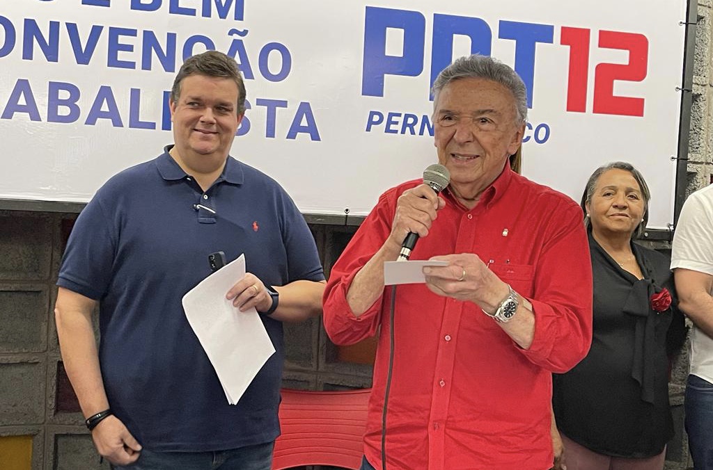 PDT-PE formaliza apoio a Danilo e Teresa durante convenção 