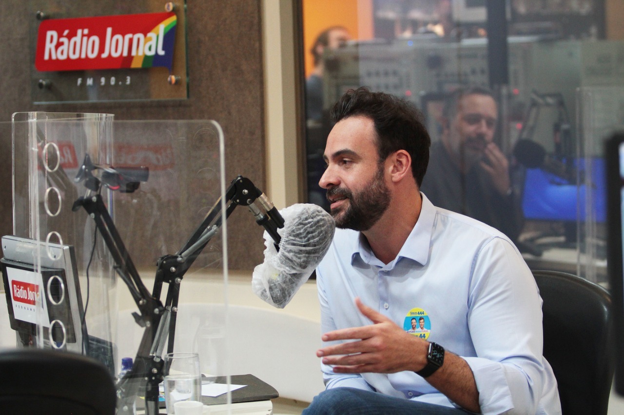 Carlos Andrade Lima apresenta projetos para gerar mais empregos