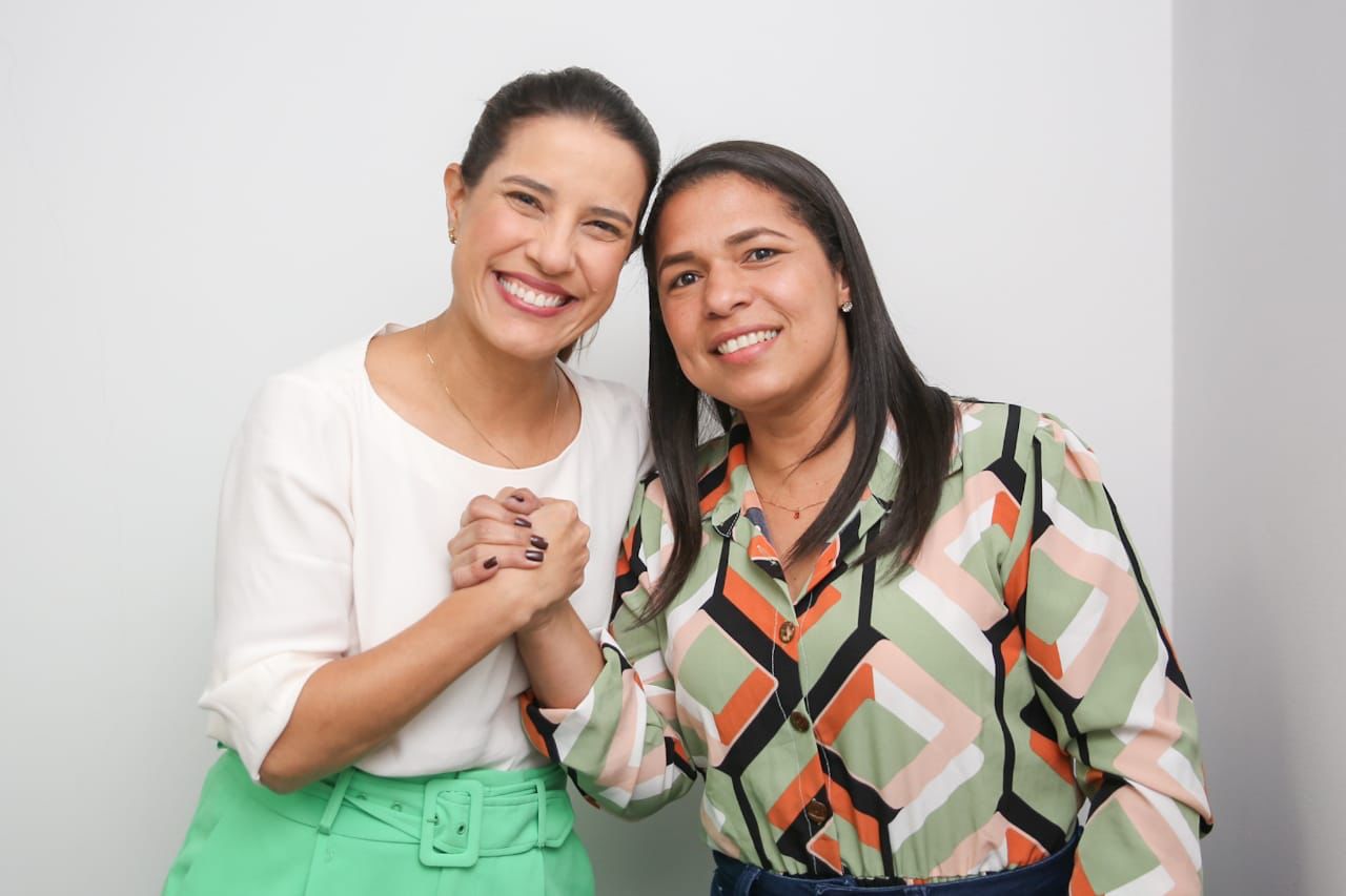 Raquel recebe apoio de vereadora do PL de Timbaúba