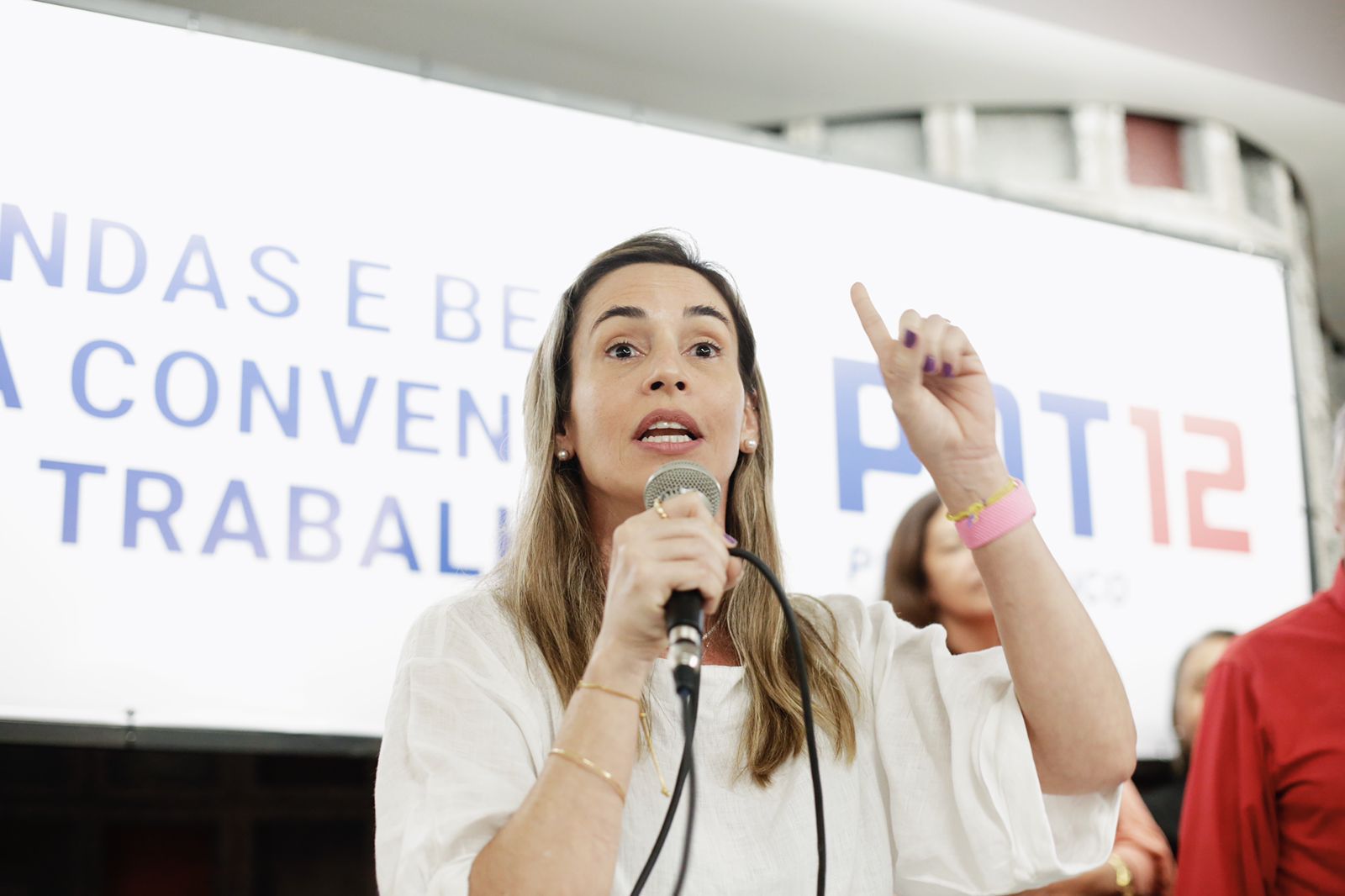 Ciro Gomes cita Isabella de Roldão como sua provável vice