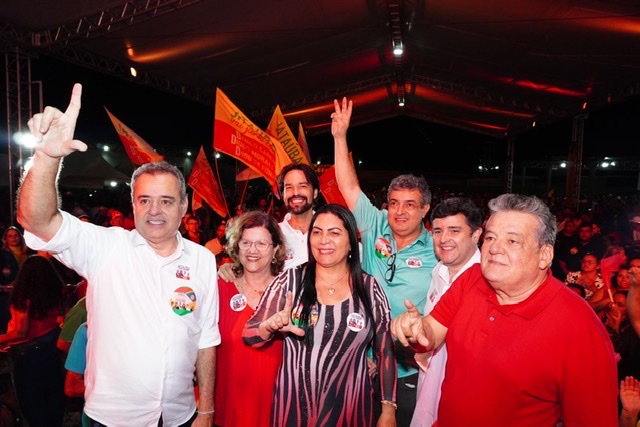 Prefeita de Jataúba oficializa apoio a Danilo e Diogo 